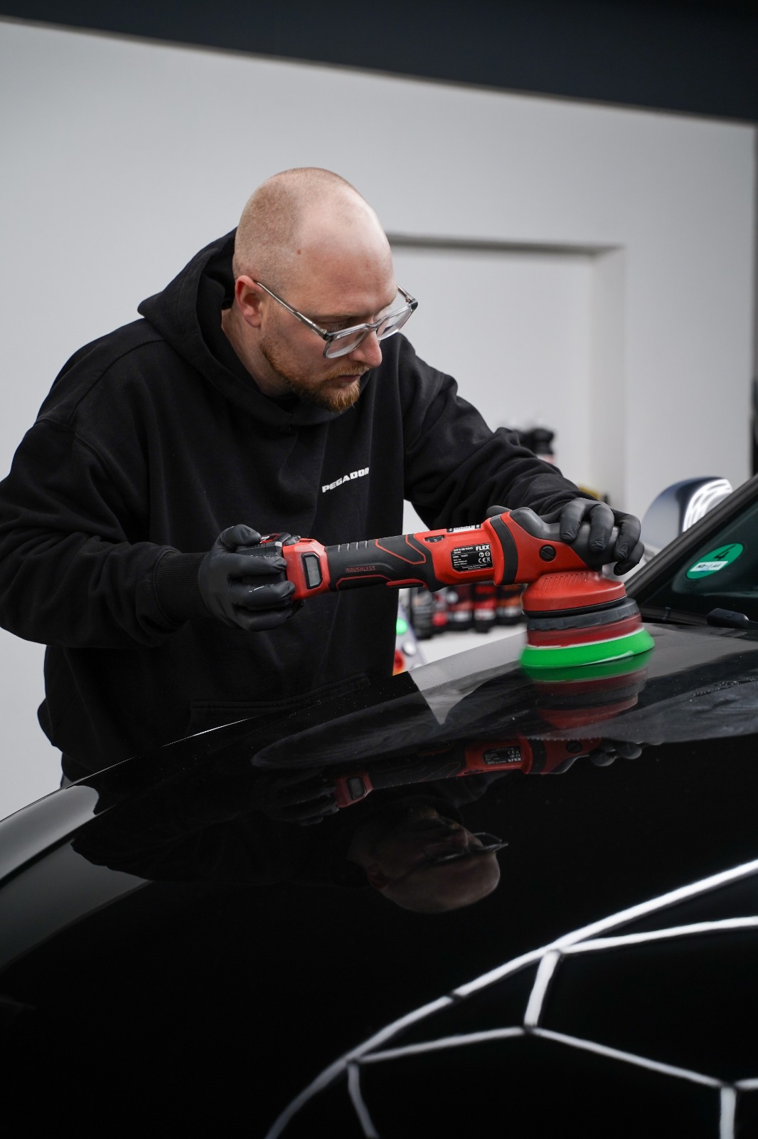 Fahrzeugaufbereitung in der Stay-Clean-Detailing-Halle