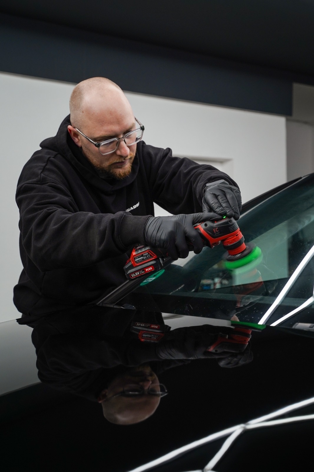 Detailreinigung im Fahrzeuginnenraum